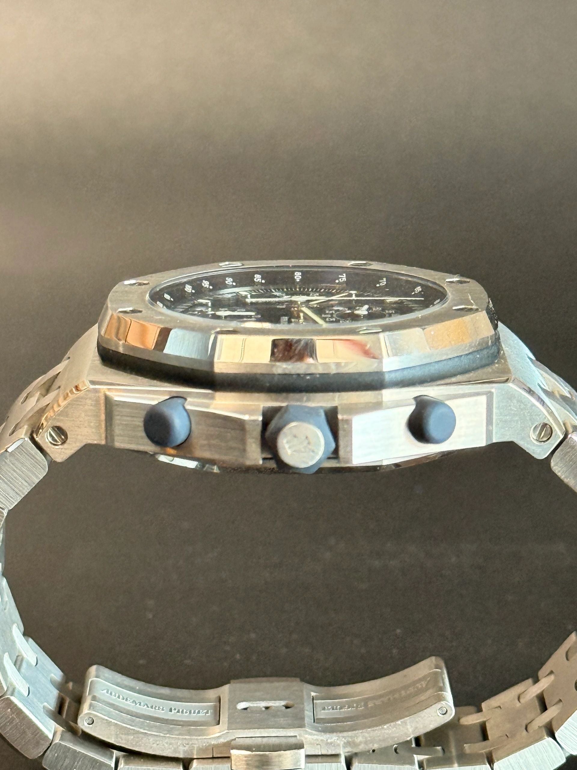 Royal Oak Offshore Chronograph "The Beast" 25th Anniversary Ref. 26237ST.OO.1000ST.01 (SOLD)